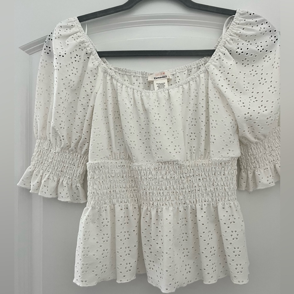 Urban Romantics, Size Small Top
